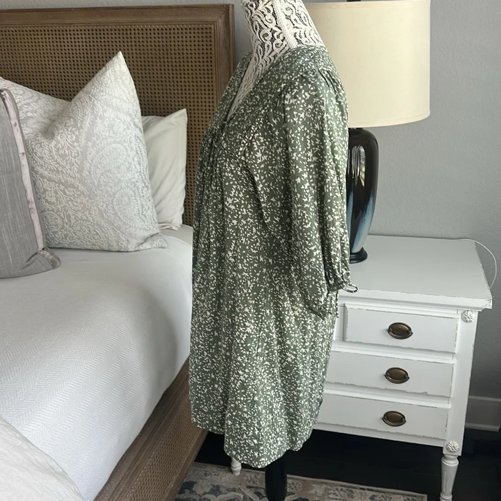 Mirth Belem Dress in Mint Field Flower - Picture 11 of 14